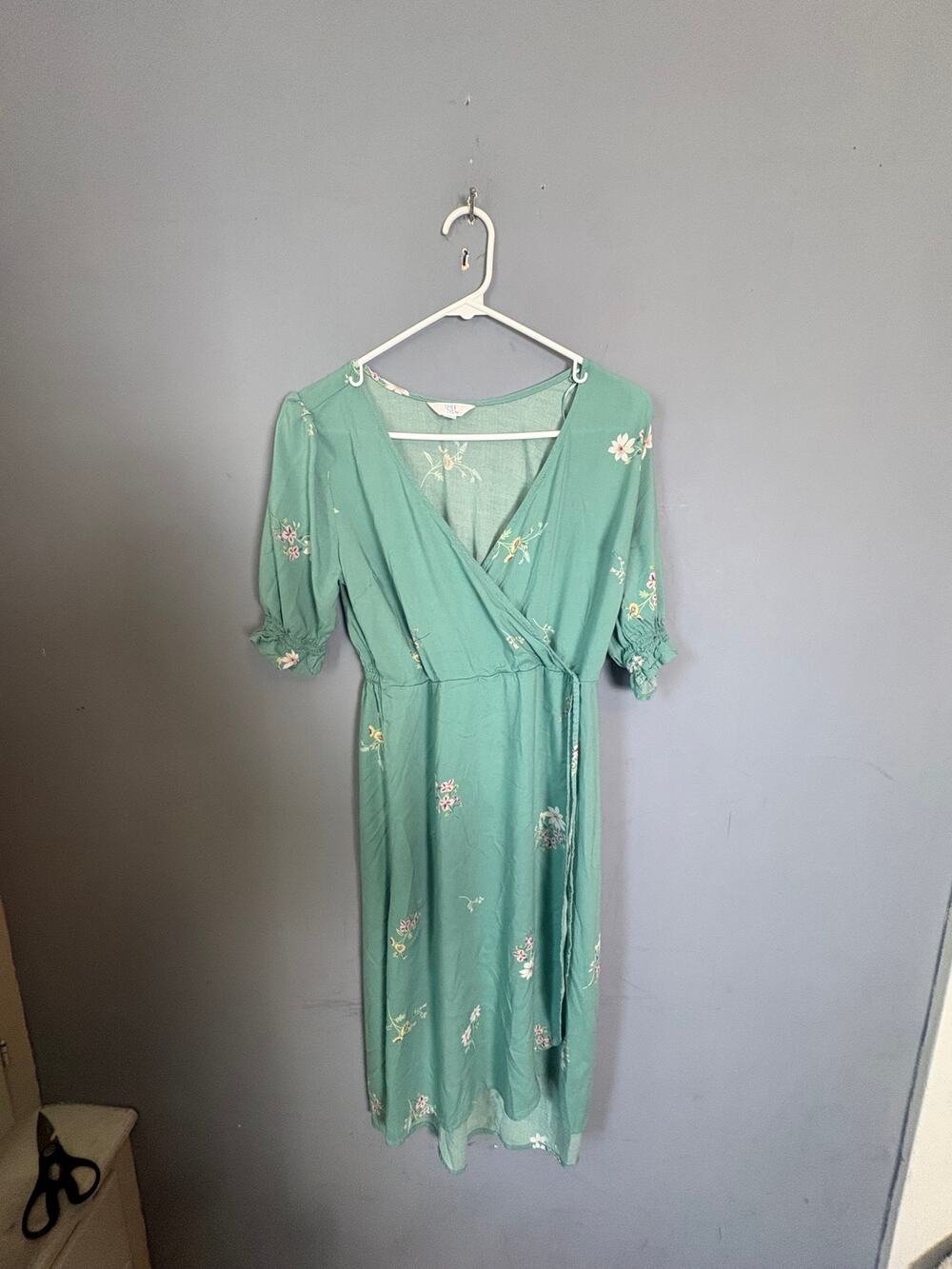 Time & Tru Women’s Green Floral Embroidered Dress Size S